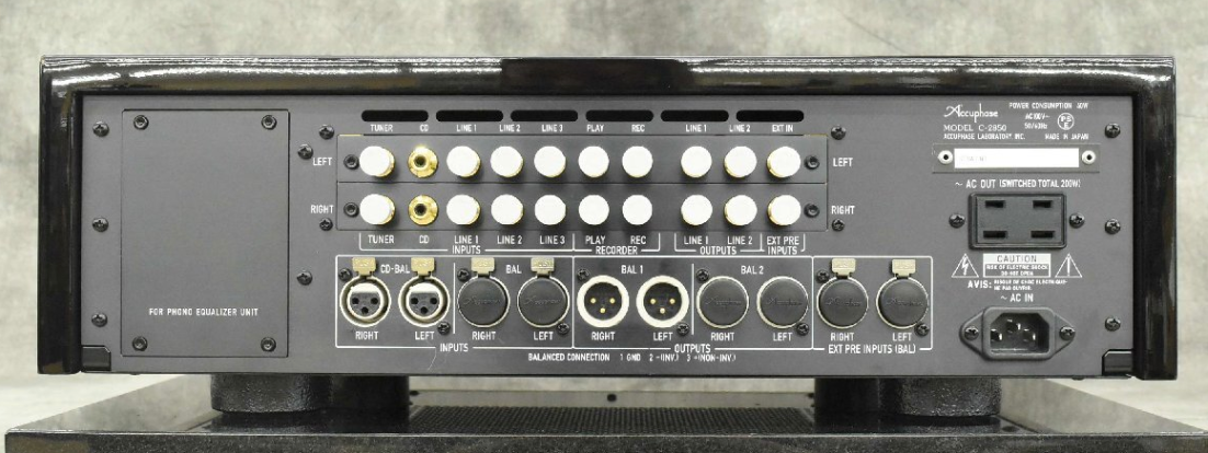 Accuphase C-2850 Class-A Preamplifier High-End Audio