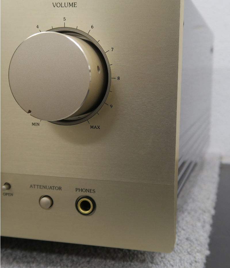 Accuphase E-450 Integrated Amplifier