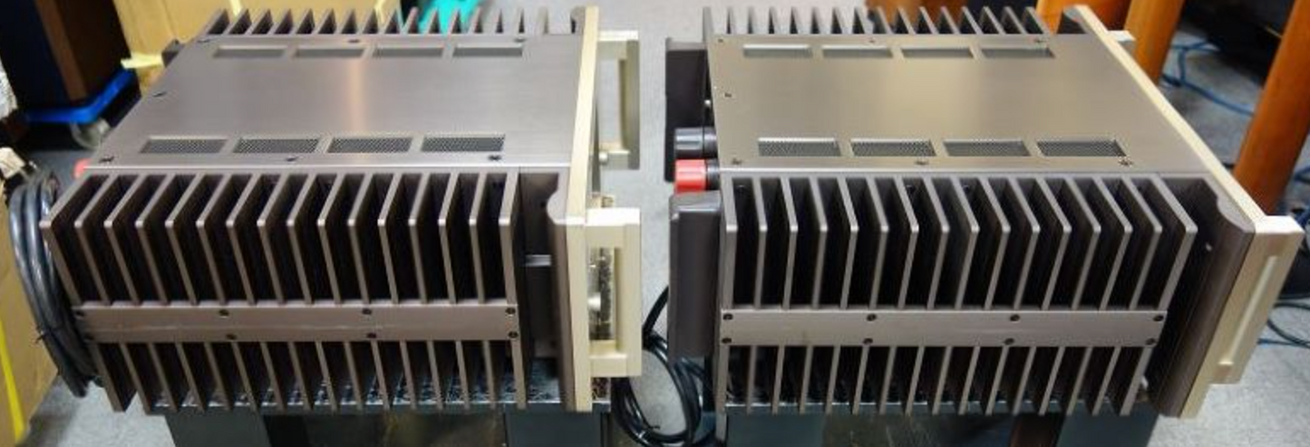 Accuphase A-100 Mono Power Amplifier