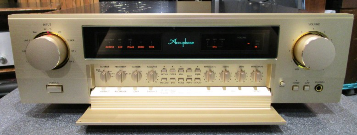 Accuphase C-2300 Control Amplifier