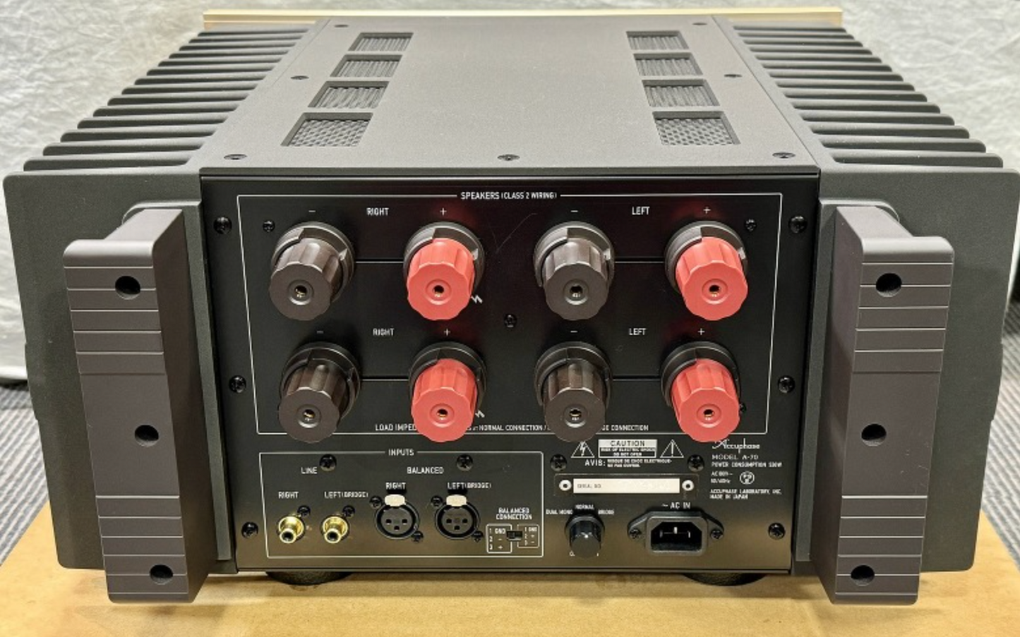 Accuphase A-70 Power Amplifier