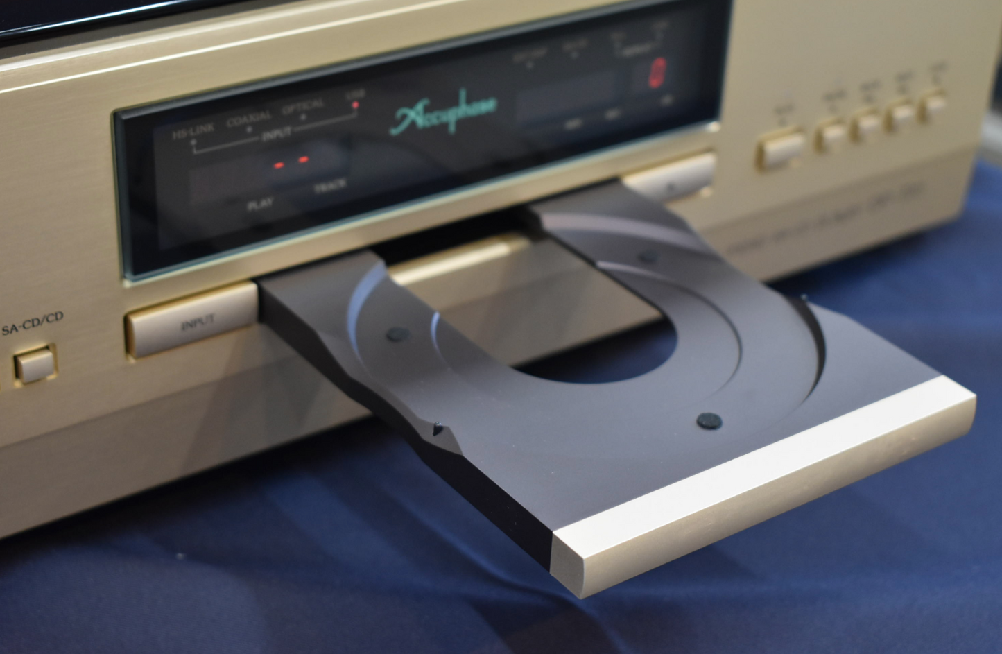 Accuphase DP-720 SACD player