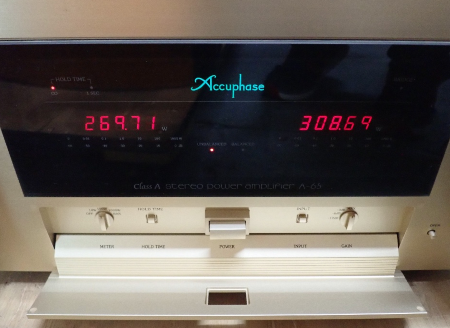Accuphase A-65 Class-A Stereo Power Amplifier