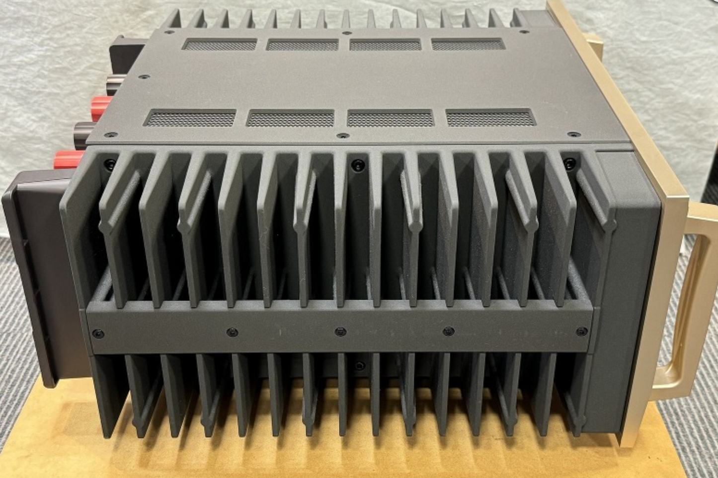 Accuphase A-70 Power Amplifier
