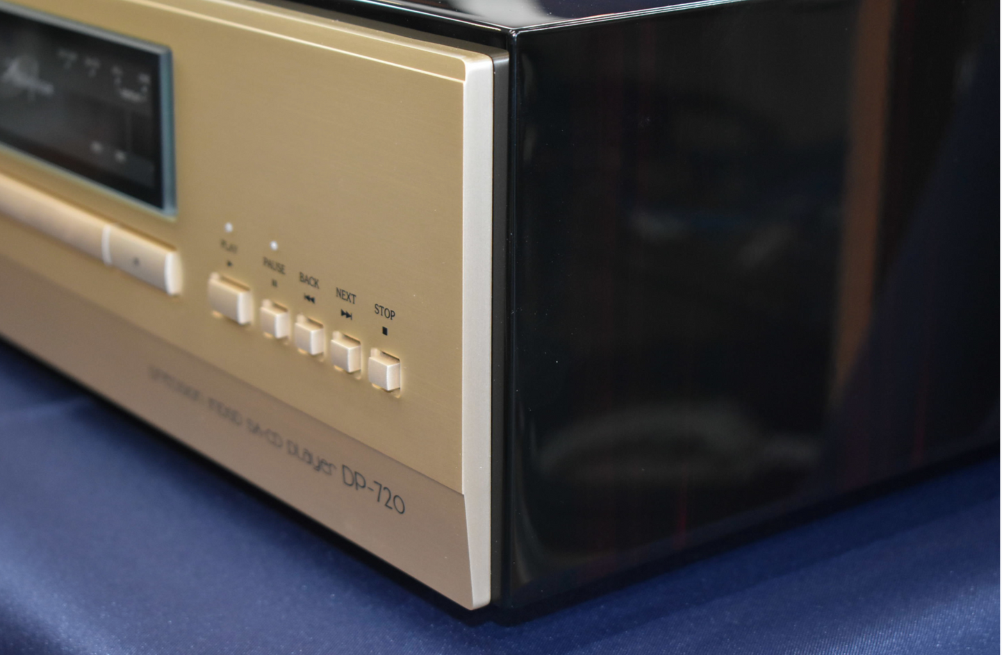 Accuphase DP-720 SACD player