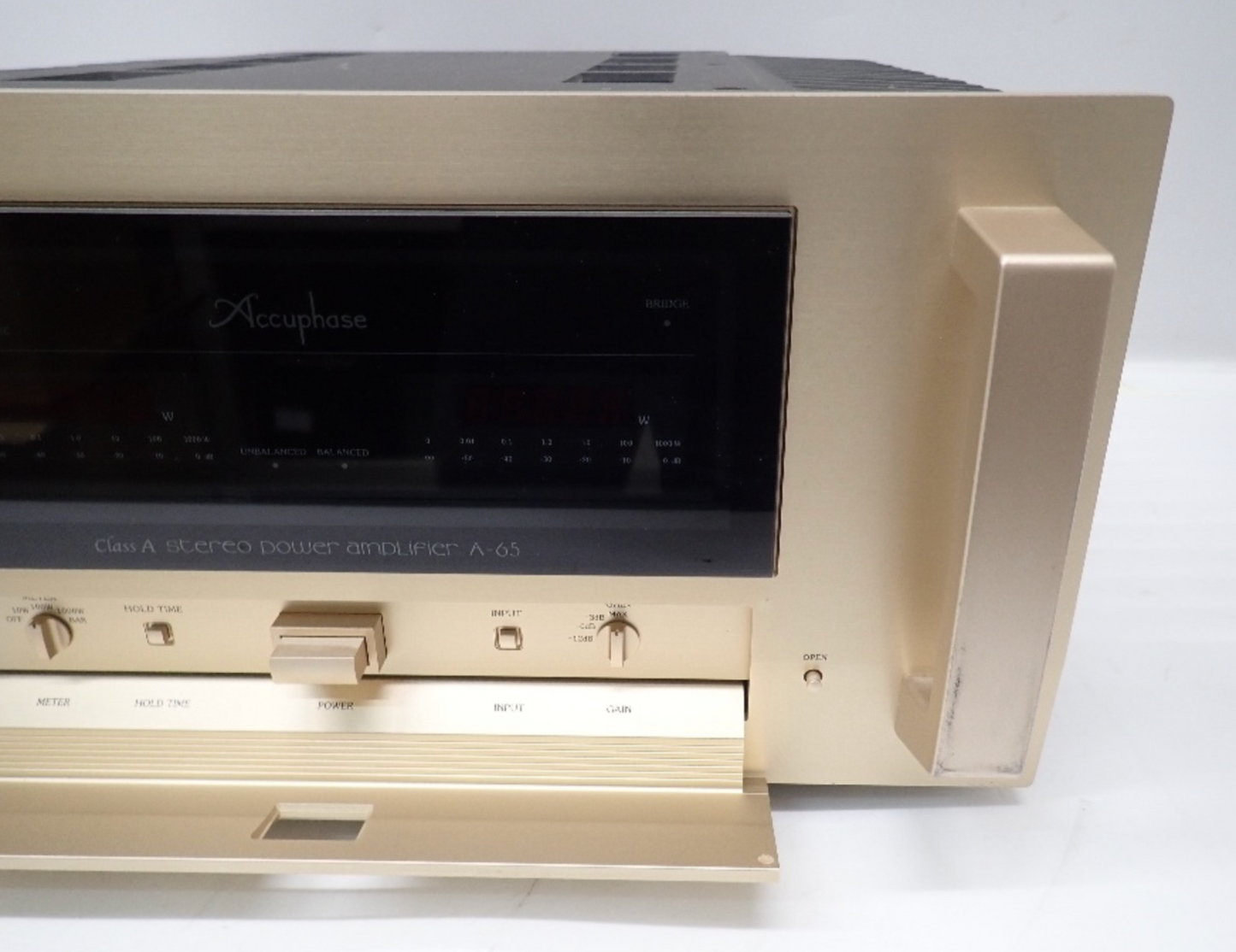 Accuphase A-65 Class-A Stereo Power Amplifier