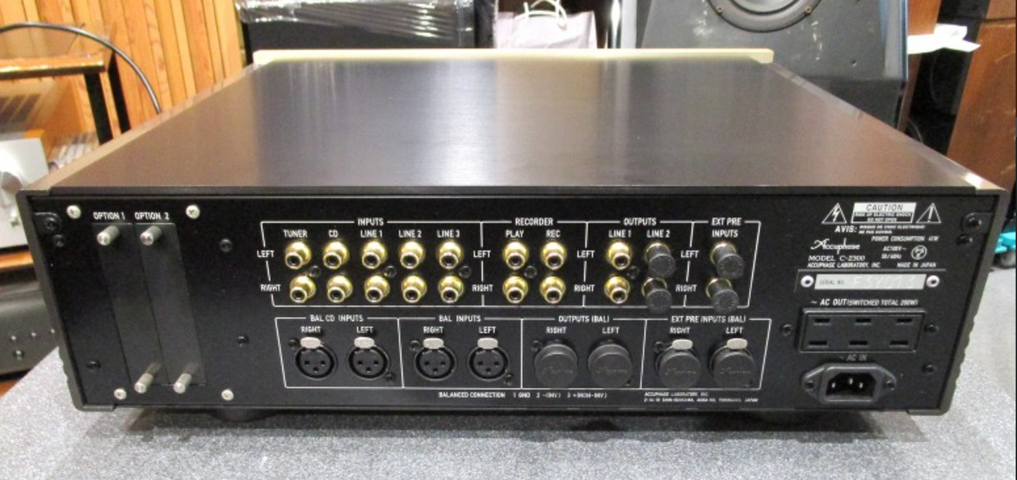 Accuphase C-2300 Control Amplifier
