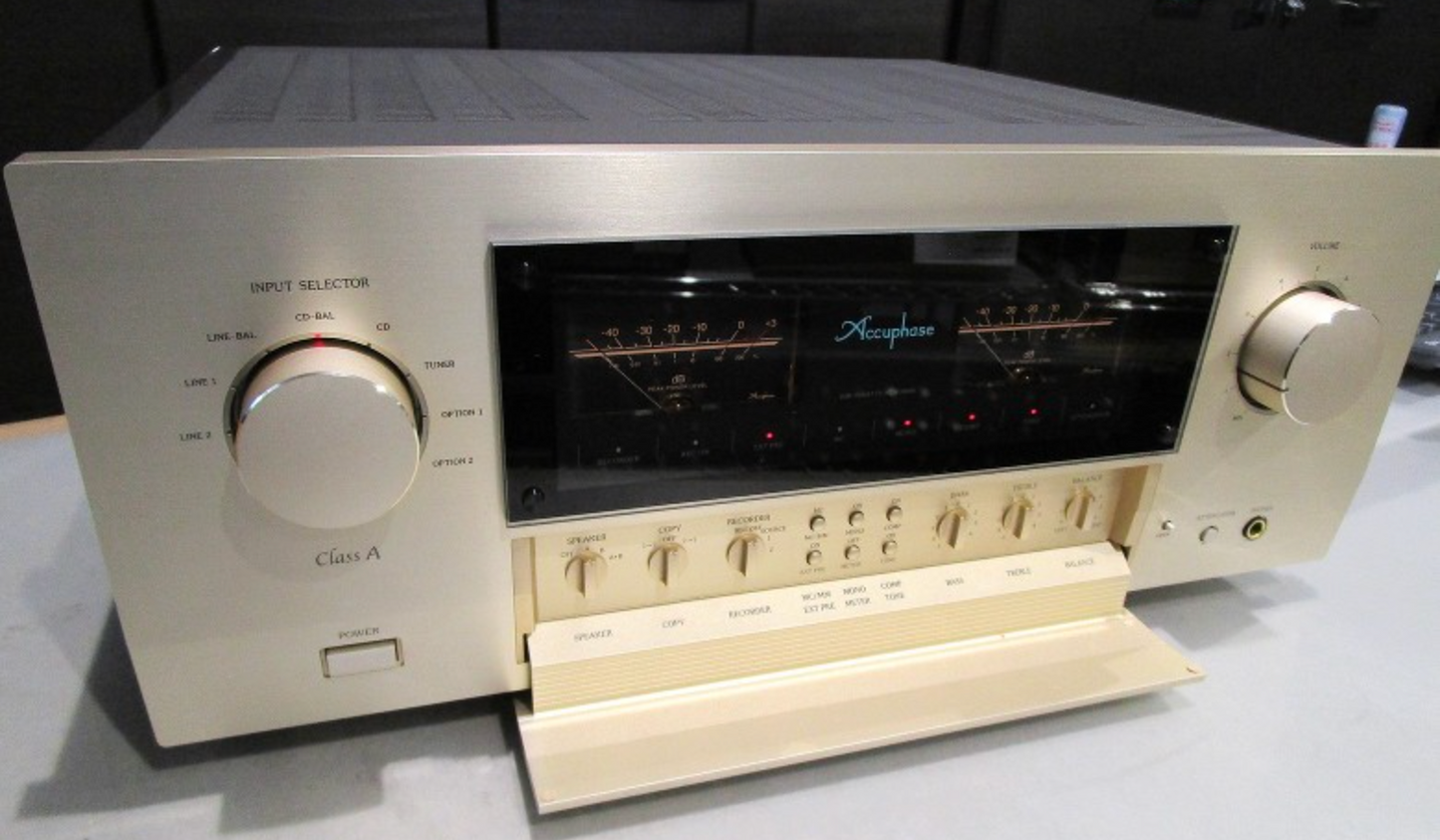 Accuphase E-550 Integrated Amplifier