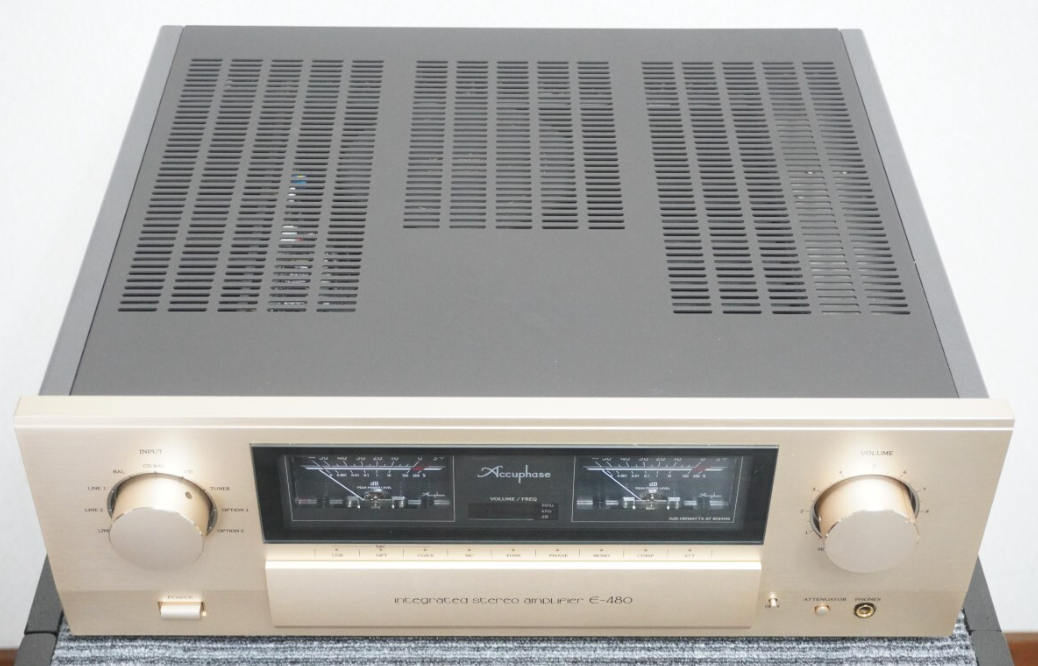 Accuphase E-480 Integrated Amplifier
