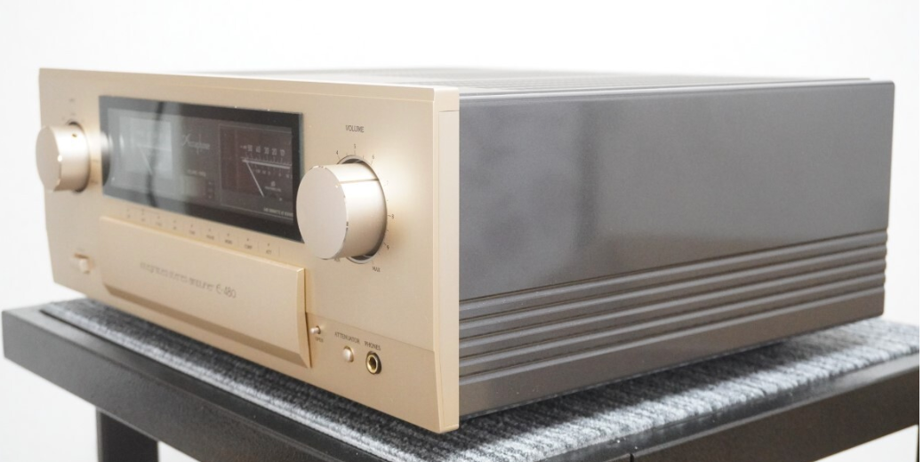 Accuphase E-480 Integrated Amplifier