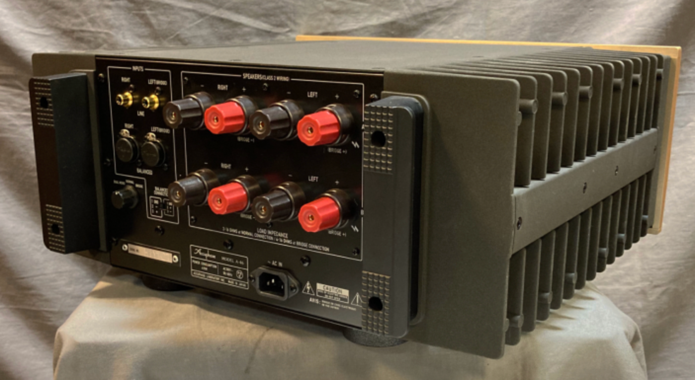 Accuphase A-46 Power Amplifier
