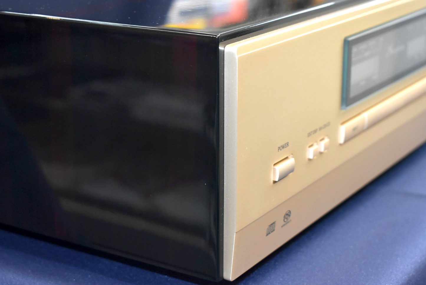 Accuphase DP-720 SACD player