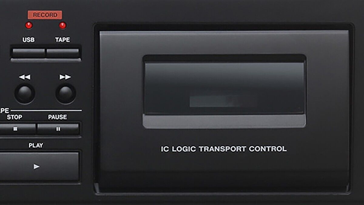 TASCAM CD-A580 v2 Commercial Cassette Recorder CD Player 100V NEW