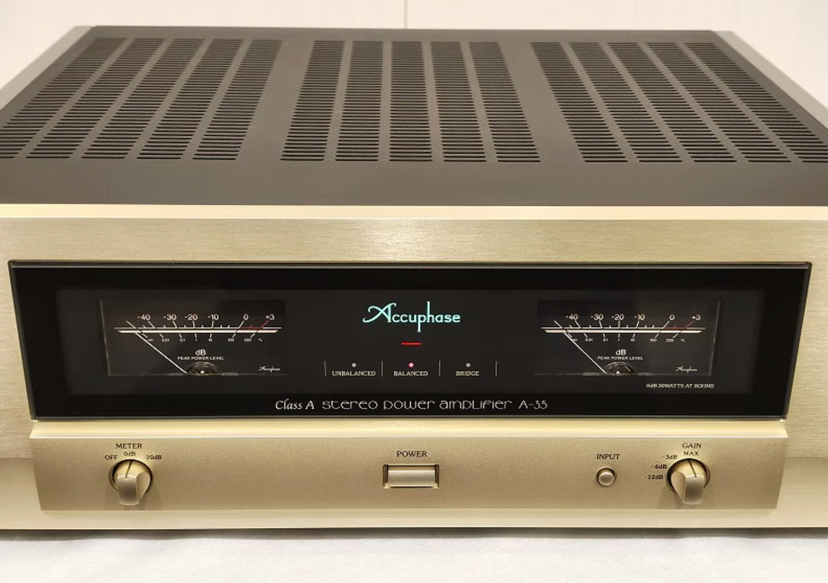 Accuphase A-35 Power Amplifier