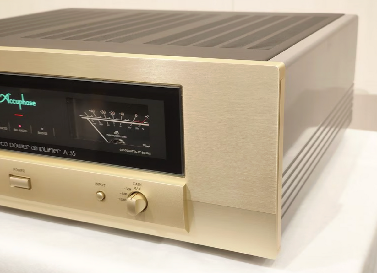 Accuphase A-35 Power Amplifier