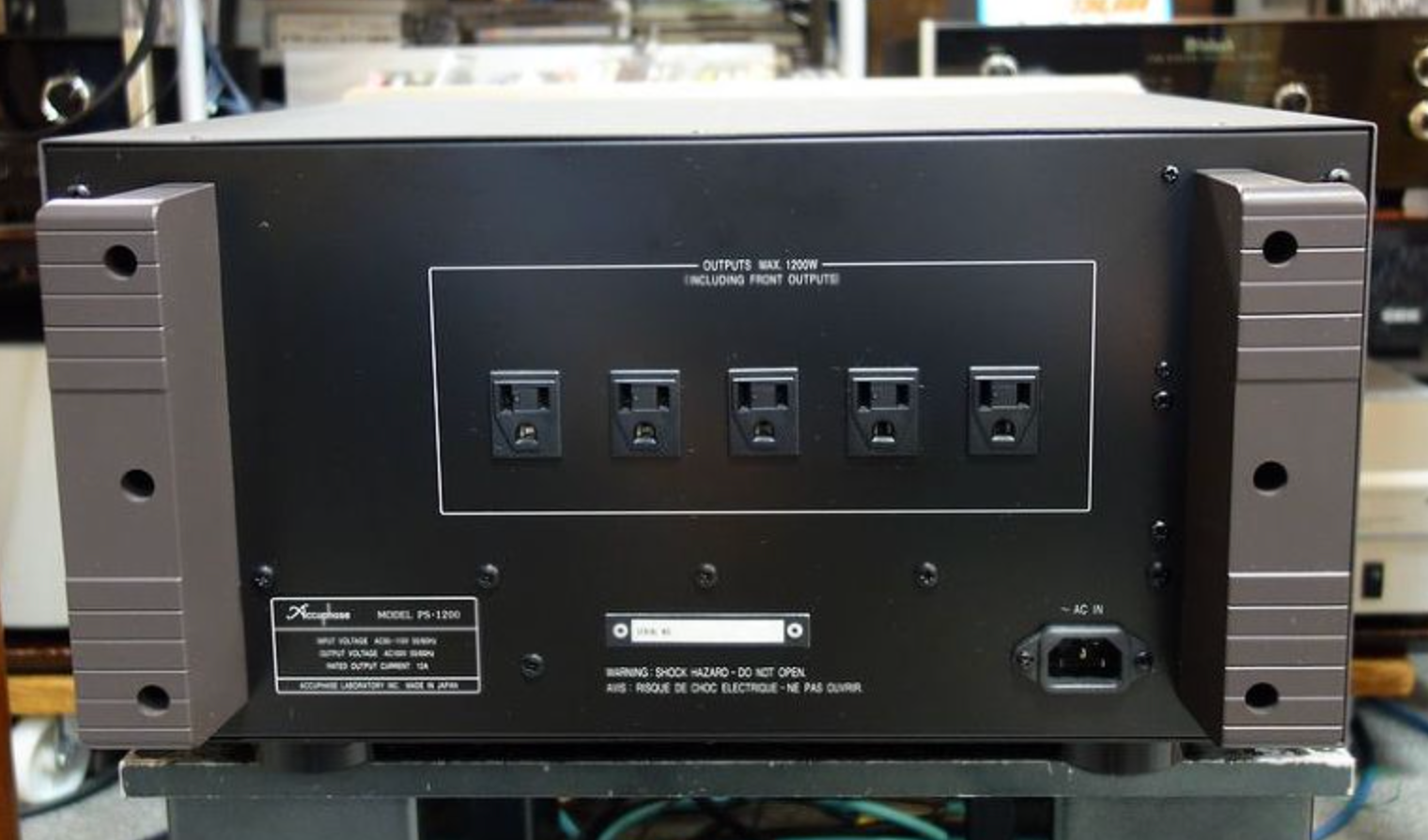 Accuphase PS-1200 Clean Power Supply – NICOLOGY Accuphase PS-1200 Clean Power Supply – NICOLOGY