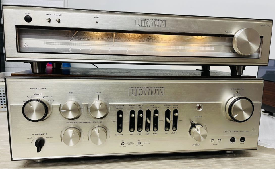 Vintage LUXMAN L-100 Integrated Amplifier & T-110 FM Stereo Tuner Set 1975 100V