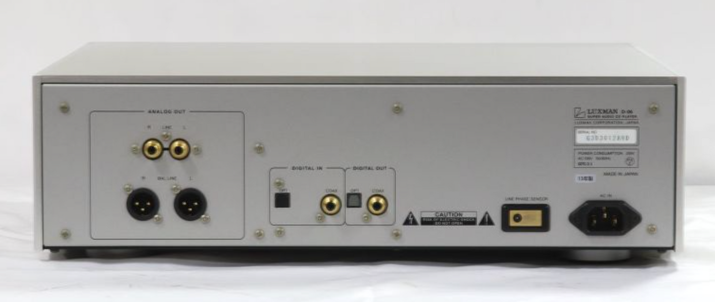 LUXMAN D-06 SACD/CD Player