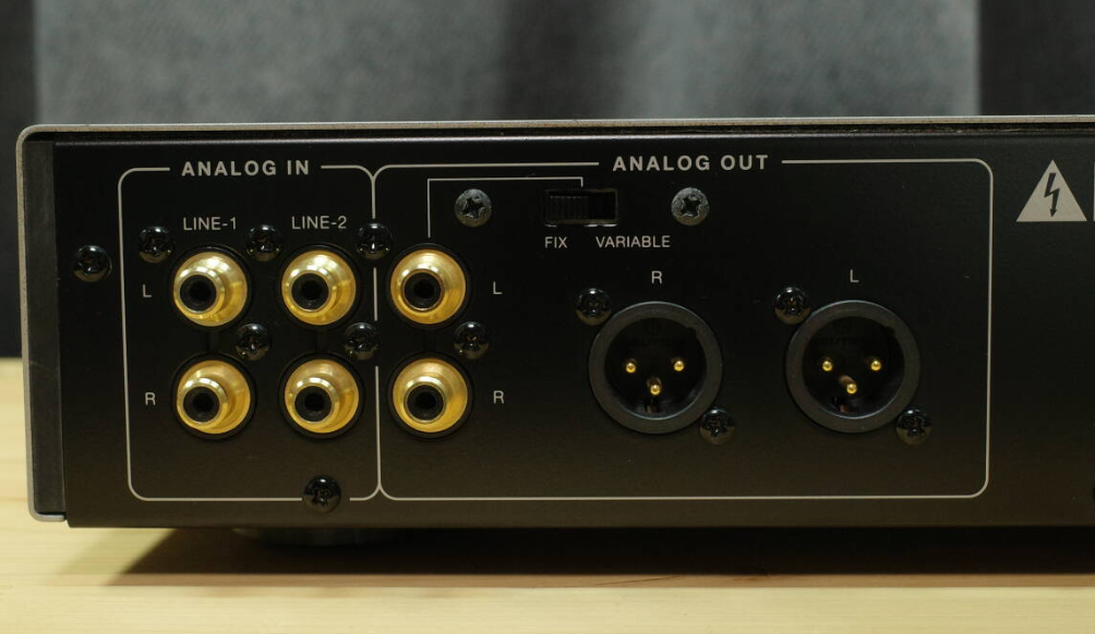 LUXMAN DA-200 D/A Converter Headphone Amplifier AC100V