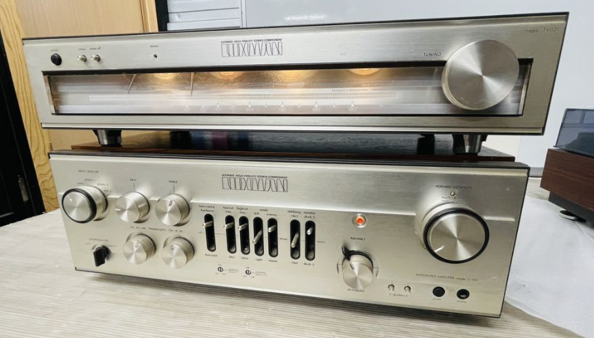 Vintage LUXMAN L-100 Integrated Amplifier & T-110 FM Stereo Tuner Set 1975 100V