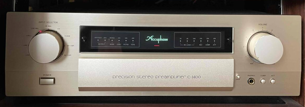 Accuphase C-2400 Control Amplifier