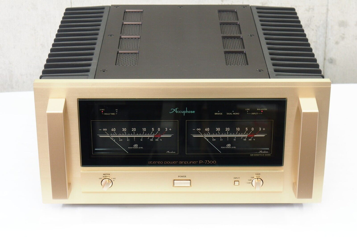 Accuphase P-7300 Stereo Power Amplifier