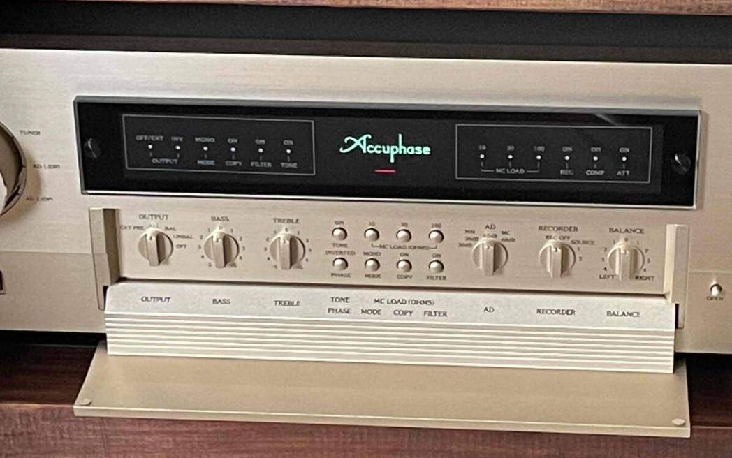 Accuphase C-2400 Control Amplifier