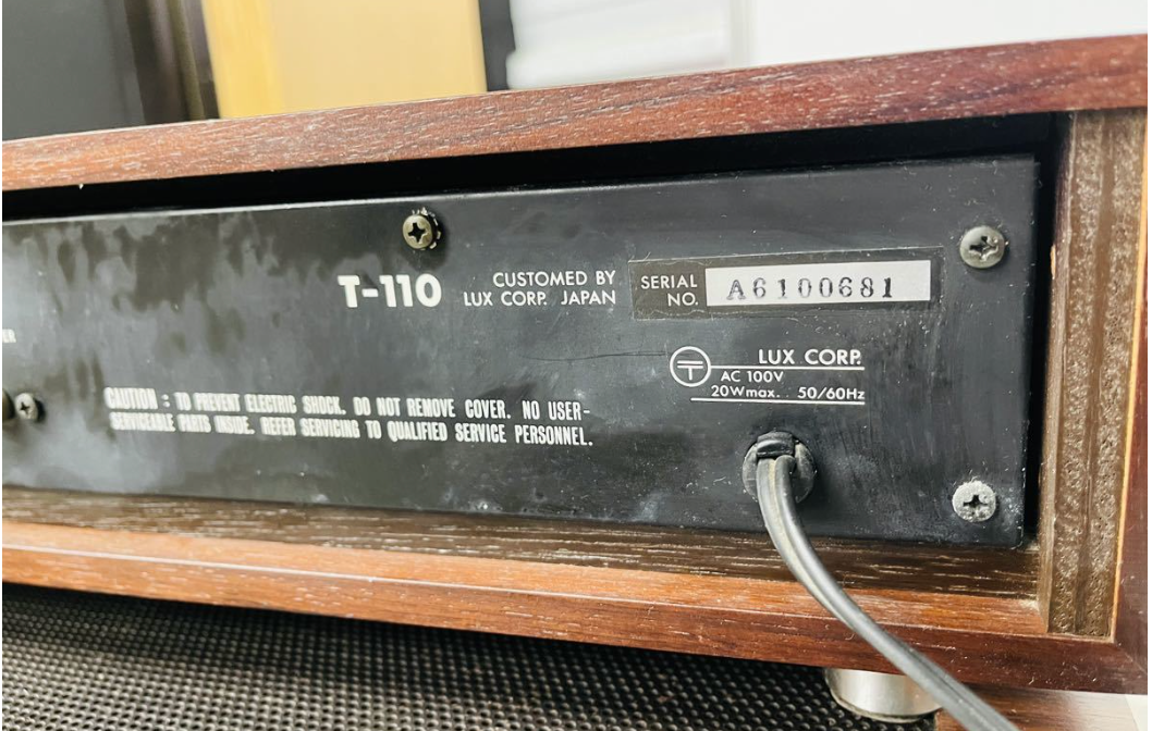 Vintage LUXMAN L-100 Integrated Amplifier & T-110 FM Stereo Tuner Set 1975 100V