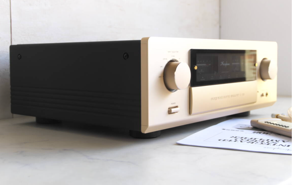 Accuphase E-308 Integrated Amplifier