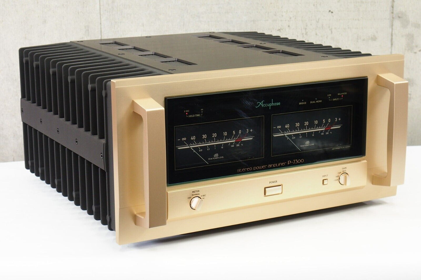 Accuphase P-7300 Stereo Power Amplifier