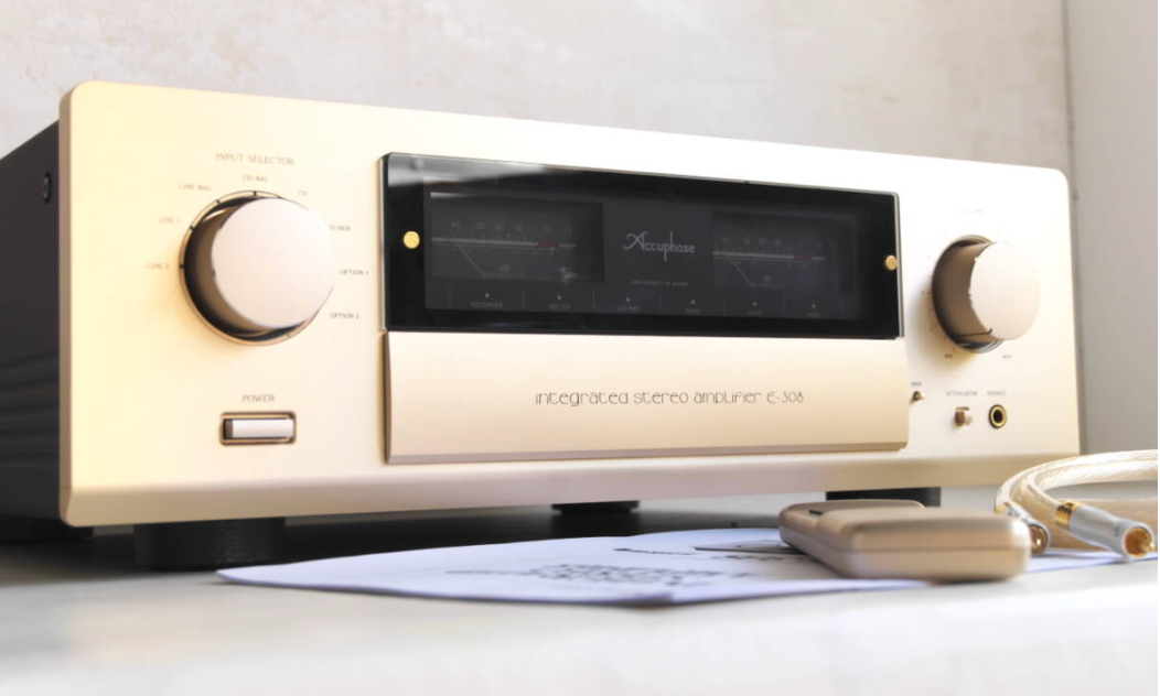 Accuphase E-308 Integrated Amplifier