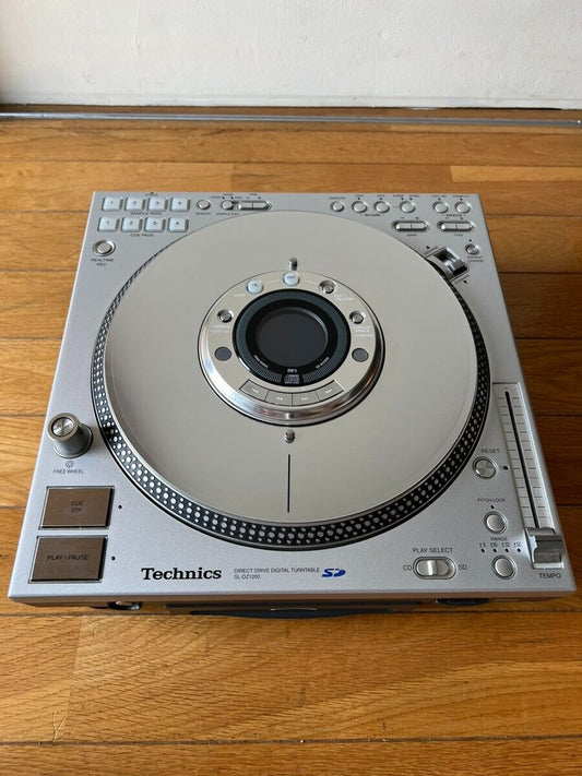Near Mint! Technics SL-DZ1200 Silver Direct Drive Digital DJ Turntable